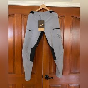 Leatt Enduro 3.0 Trail Pant - Mountain Bike Pant - Size LARGE